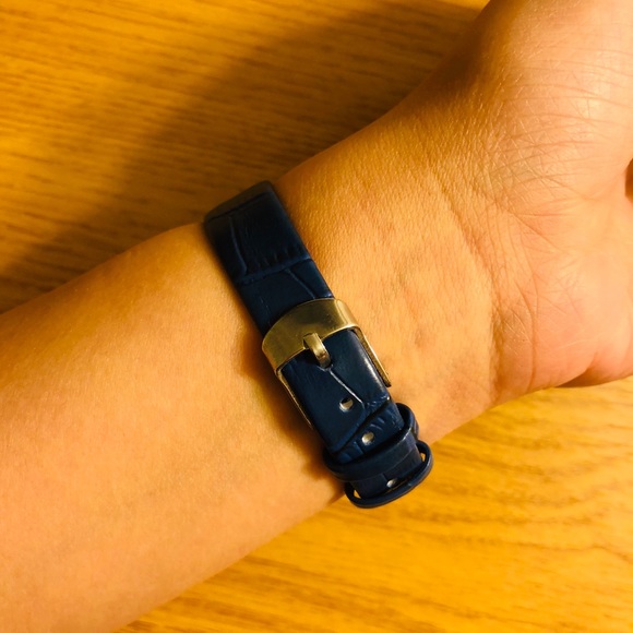 Blue elegant  watch - Picture 2 of 4